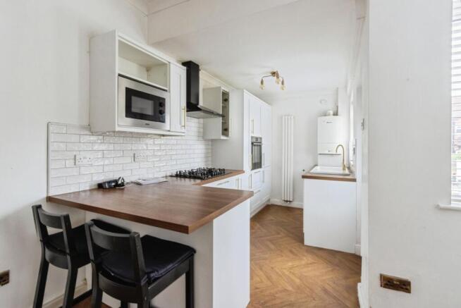 3 bed Terraced for sale Image 6