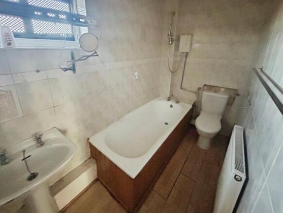 3 bed Terraced for sale Image 7