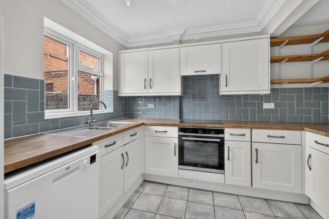 4 bed Semi-Detached for sale Image 5