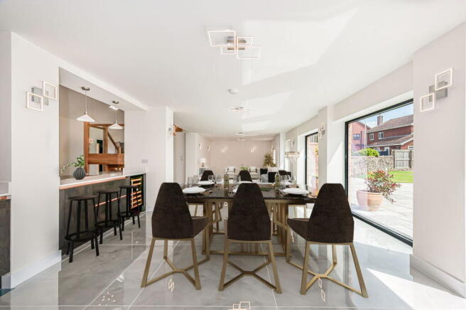 4 bed Detached for sale Image 8