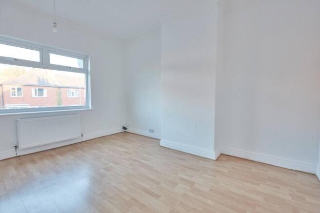 3 bed Semi-Detached to rent Image 12