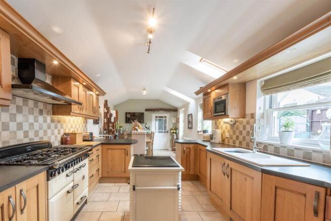 Kitchen.jpg