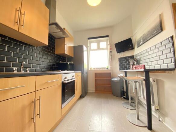 3 bed Semi-Detached to rent Image 7