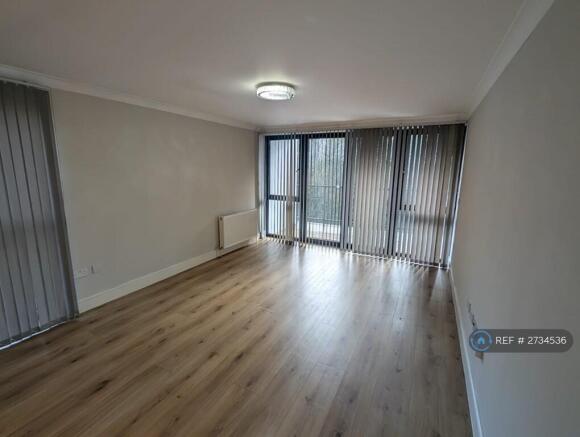 Open-Plan Living And Kitchen Area 2