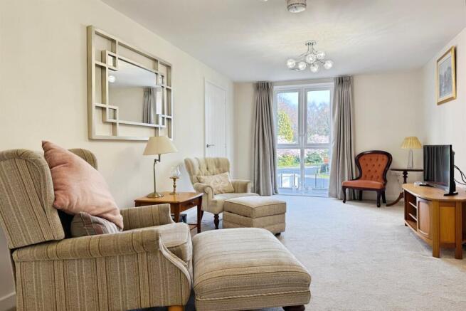 Living Room & Di