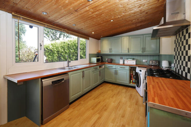 fitted kitchen