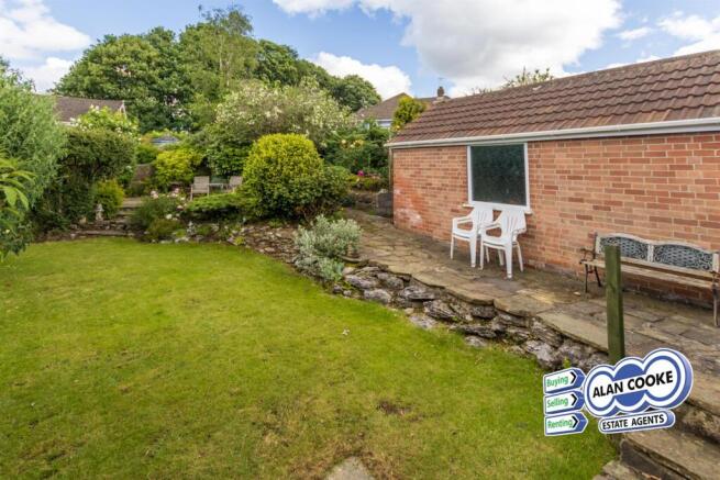 2 bed Detached Bungalow for sale Image 10