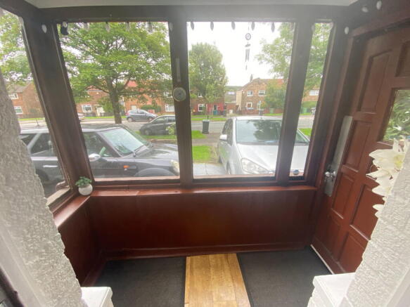 36 Keswick Avenue, Oldham OL8 2LD photo 4