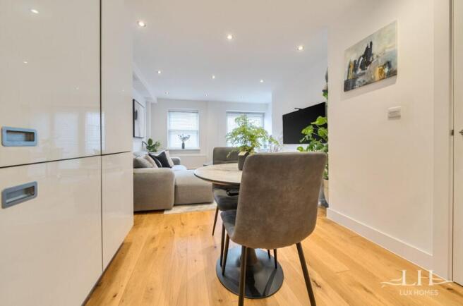 Finley Court, Brentwood photo 4
