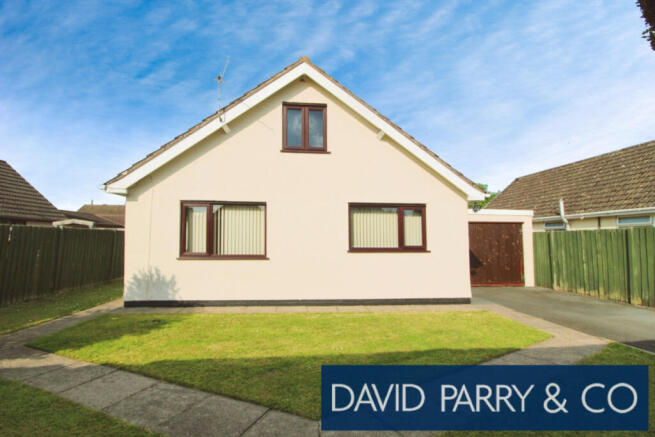 4 bedroom detached dormer bungalow