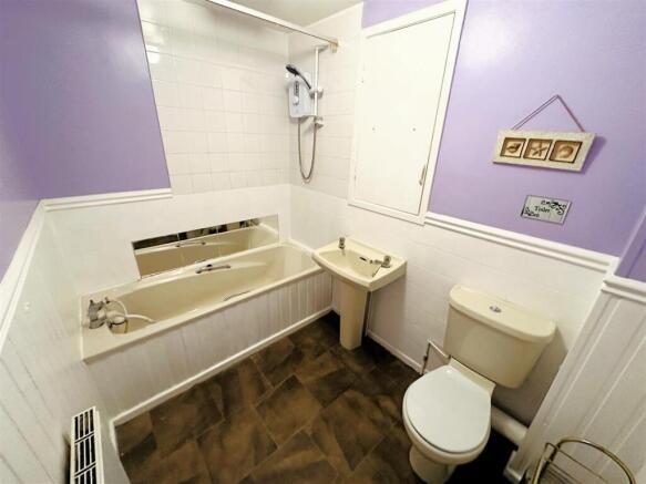 2 bed Terraced for sale Image 9