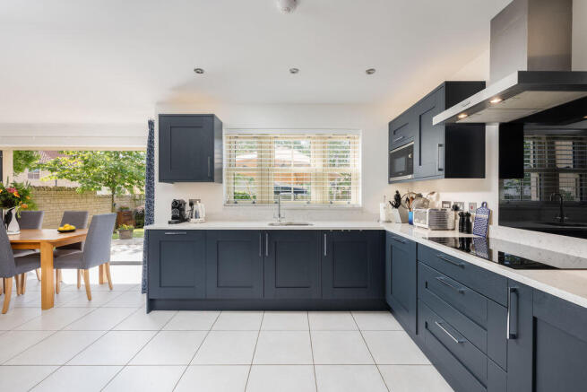 4 bed Detached for sale Image 4