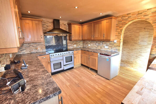 3 bed Detached Bungalow for sale Image 6