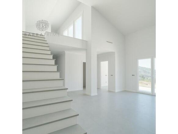 New Detached Villa with 4 Bedrooms and Pool in Silves