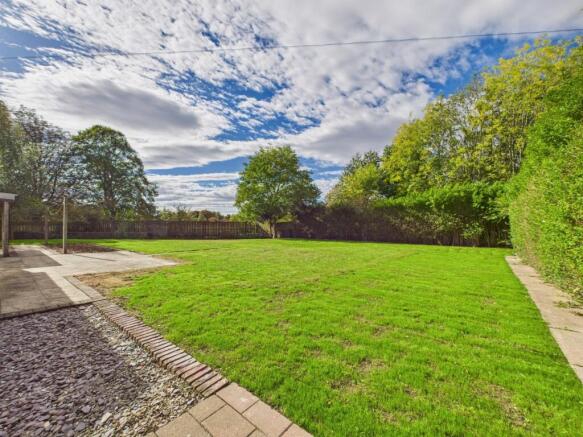 4 bed Detached for sale Image 5