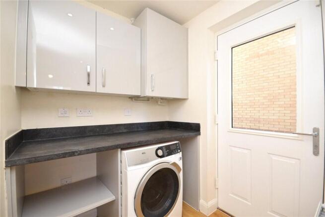 4 bed Detached for sale Image 6