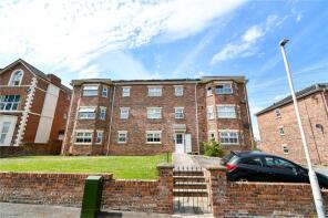 8, 20 Riverside Court, Thorburn Road, Wirral CH62 1EW