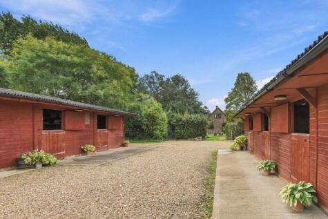 2 Clayton Lane, Bracklesham Bay, Chichester, West Sussex, PO20 8JQ