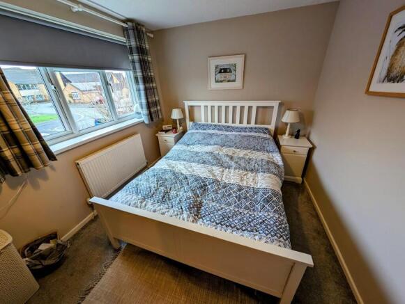 37 Cheshire Close bed 1 2.jpg