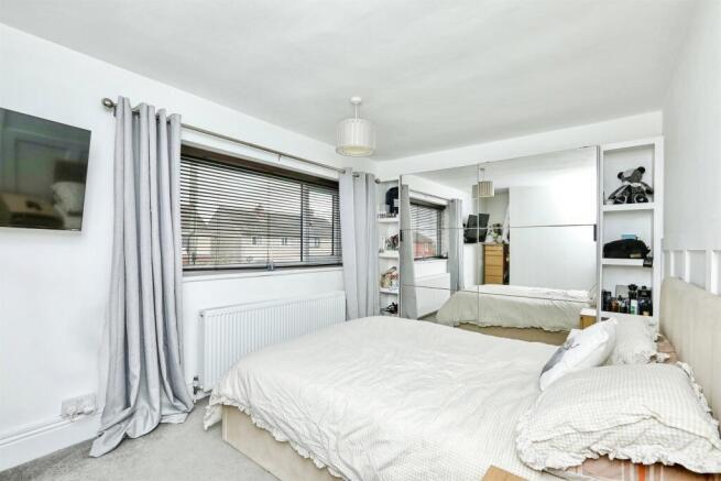2 bed Semi-Detached for sale Image 10