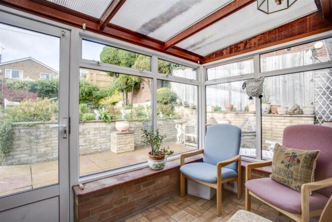 18 Kendalls Close Conservatory.jpg