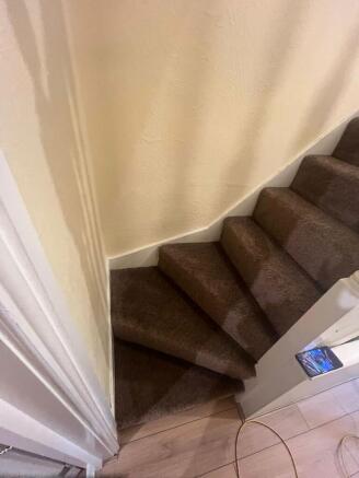 4 bed Terraced to rent Image 8