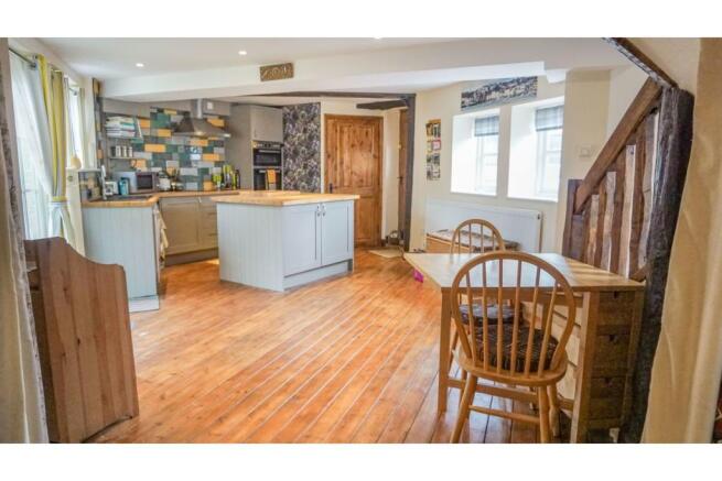 Kitchen/Dining Room