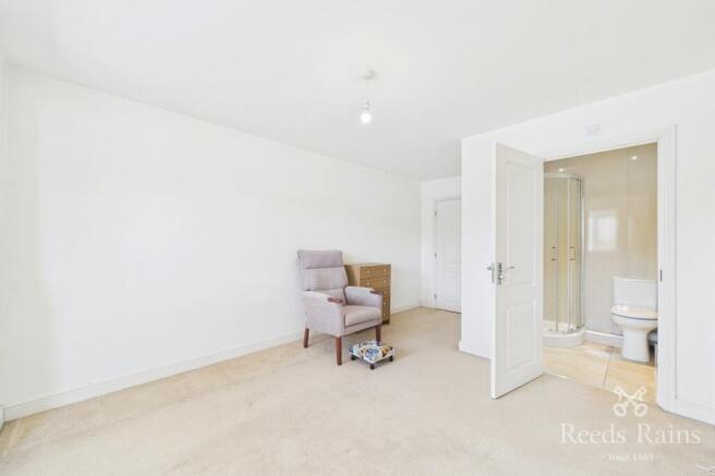 2 bed Apartment for sale Image 7