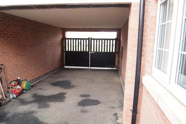 CARPORT