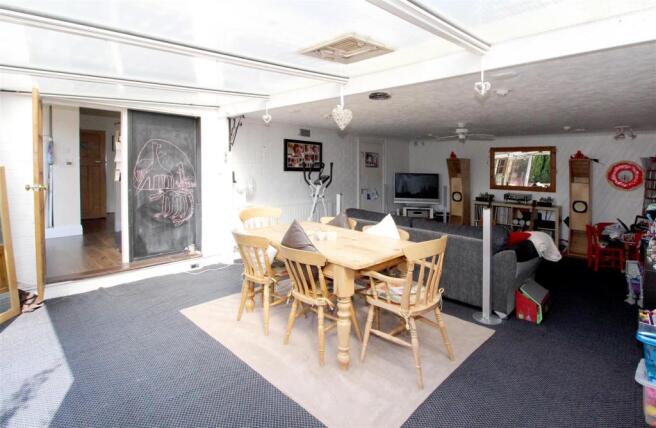 39013_South Street.j