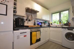 3d, Lynn Close, Harrow HA3 5LP