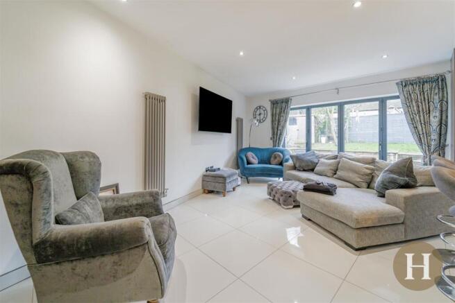 Hadleigh Estate Agents-15.jpg