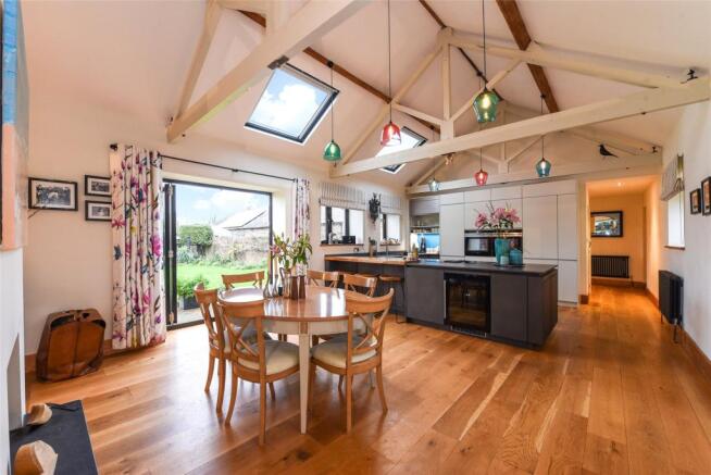 Sitting/Dining/Kitch