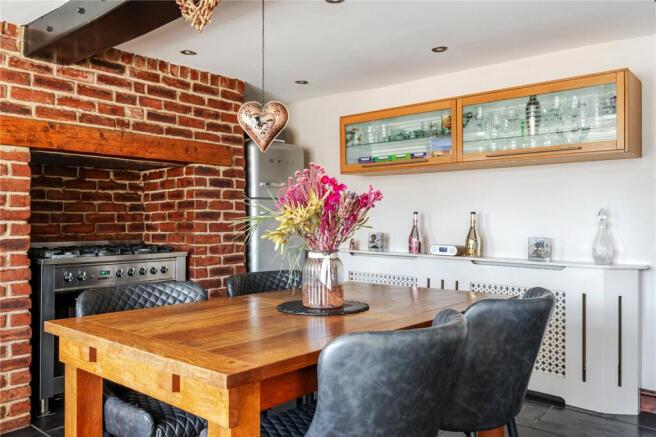 3 bed Terraced for sale Image 9