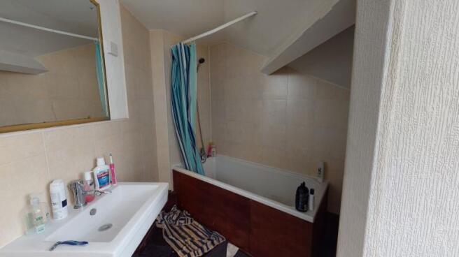8 bed Terraced to rent Image 7