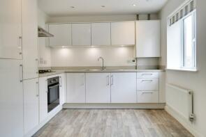 2, Chalk Hill House, Allium Rise, Dartford DA1 5TL