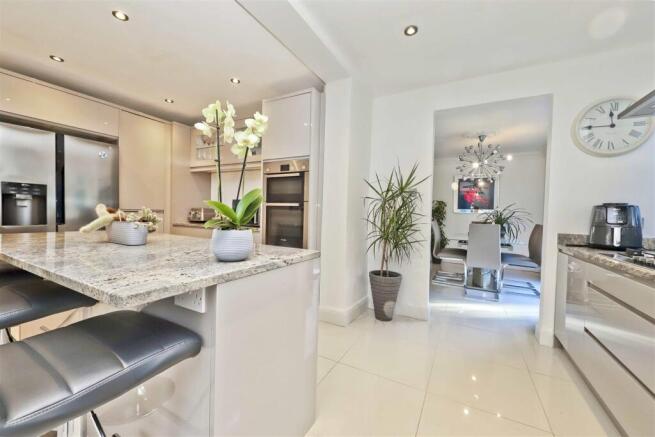 Kitchen/Dining