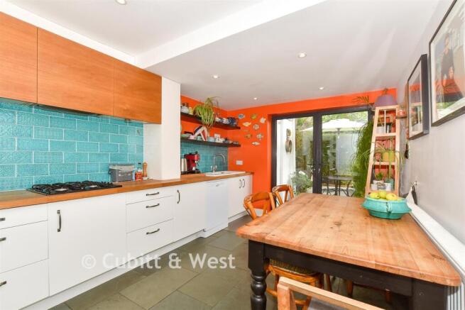Kitchen/ Breakfast Room