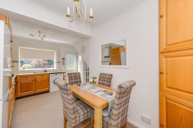 KITCHEN, DINER AND LOUNGE