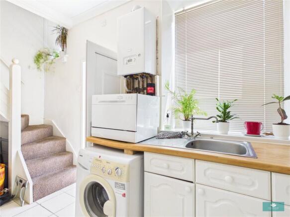 2 bed Terraced for sale Image 7