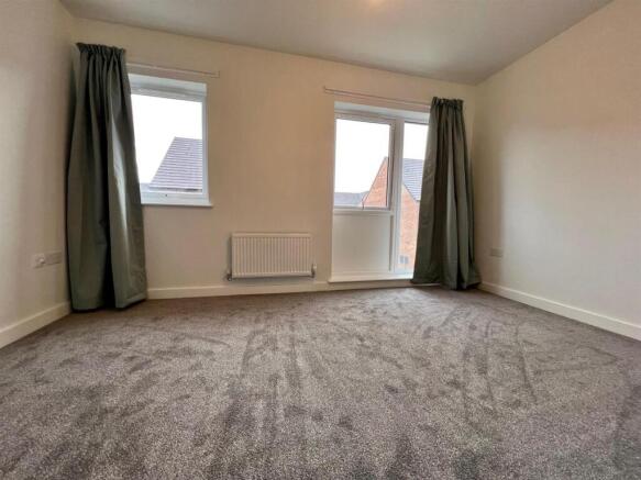 2 bed Semi-Detached to rent Image 6