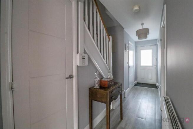 4 bed Semi-Detached for sale Image 8
