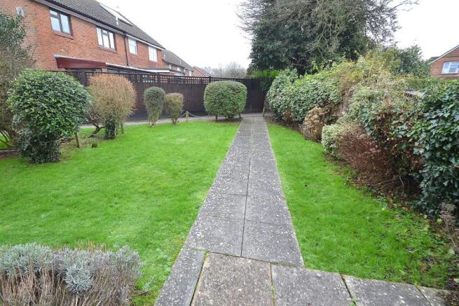 7NURSERYOUTLOOKFRONT.JPG