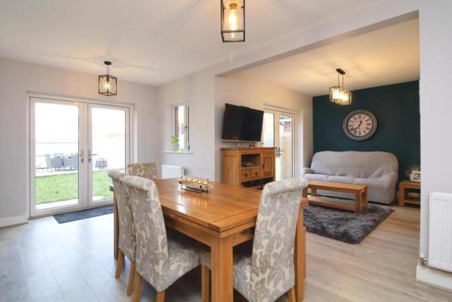 Kitchen/Dining Room
