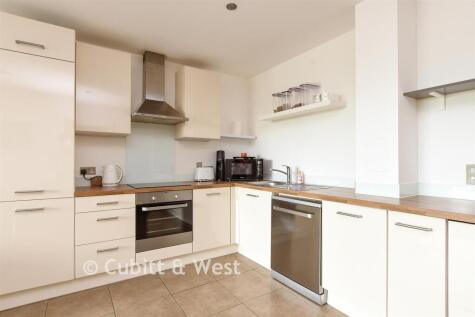 Russells Crescent, Horley, Surrey