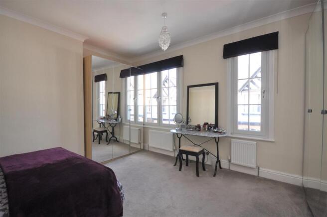 BEDROOM 2