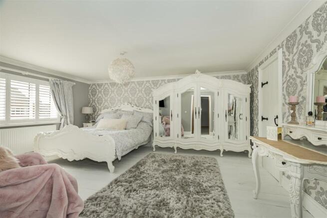 2 Cleveland Close28.jpg