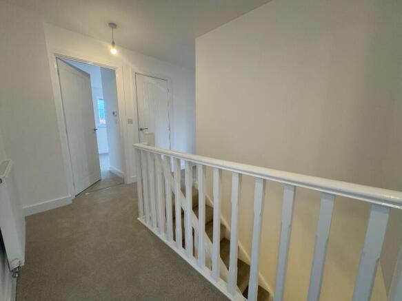 4 bed Detached for sale Image 12