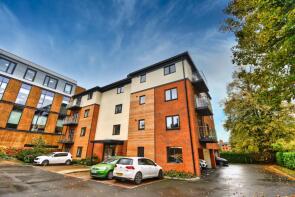 4, Nash Gardens, Redhill RH1 1LT
