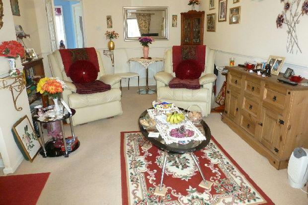 Sitting/Dining Room